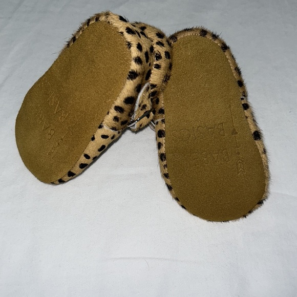 Babe Basics Cheetah Mary Janes - Picture 3 of 4